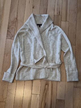 Banana Rebublic Women's Size Medium Cozy Shawl Collar Belted Sweater Cardigan